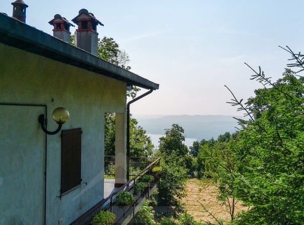 Massino Visconti, Piedmont 28040