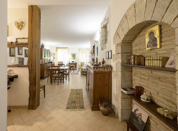Gubbio, Umbria 06024