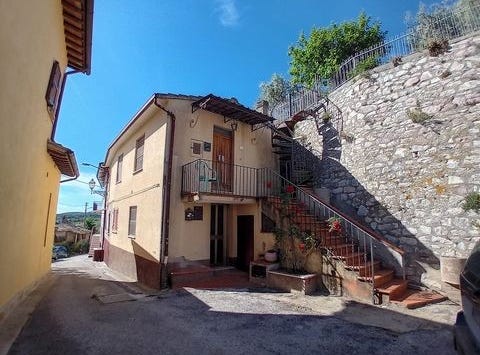 Pomonte, Umbria 06035
