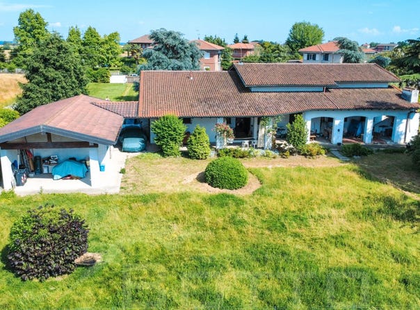 Oleggio, Piedmont 28047