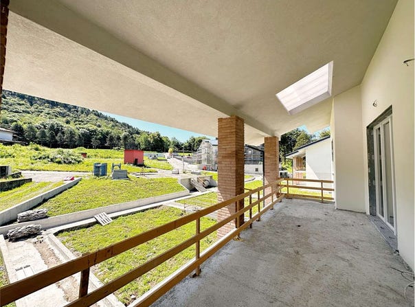 Bizzarone, Lombardy 22020