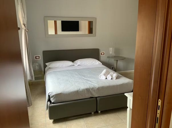 Via Irnerio, Bologna, Emilia-Romagna 40126