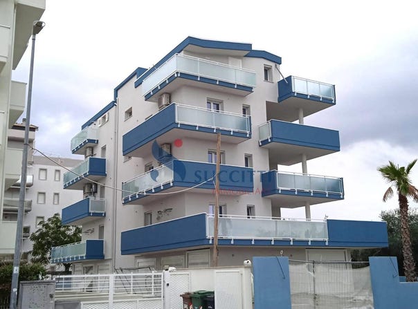 Alba Adriatica, Abruzzo 64011
