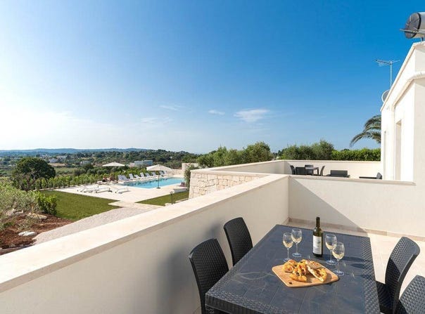 Locorotondo, Apulia 70010