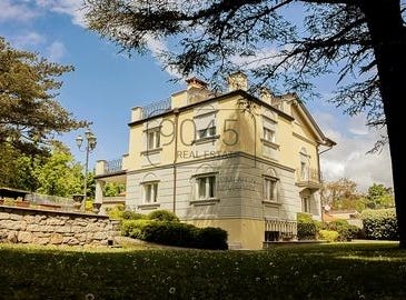 Die Adresse erhalten Sie vom Anbieter, Trieste, Friuli-Venezia Giulia 34151