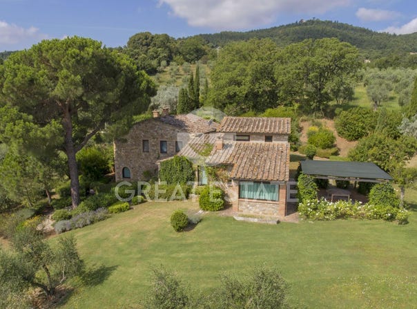 Cetona, Tuscany 53040