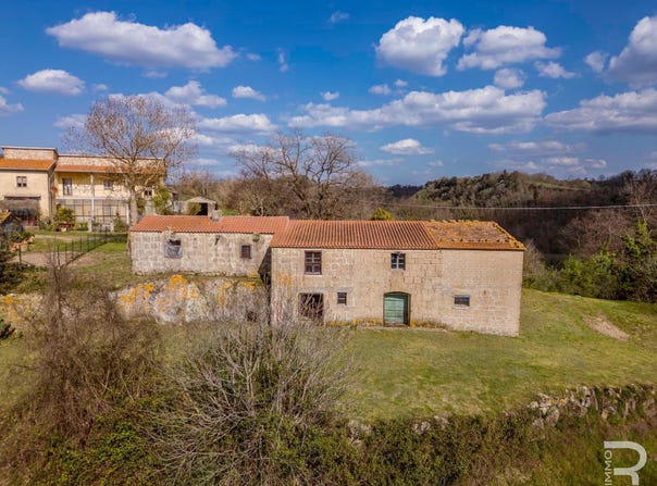 Pitigliano, Tuscany 58017