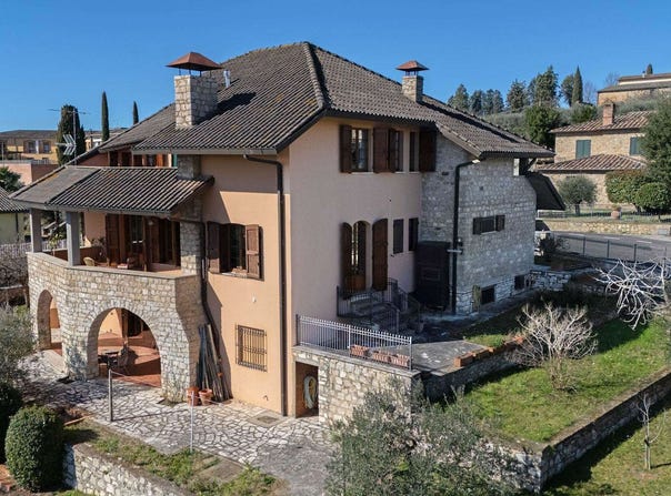 Sinalunga, Tuscany 53048