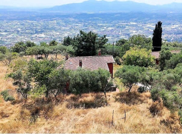 Uzzano, Tuscany 51010