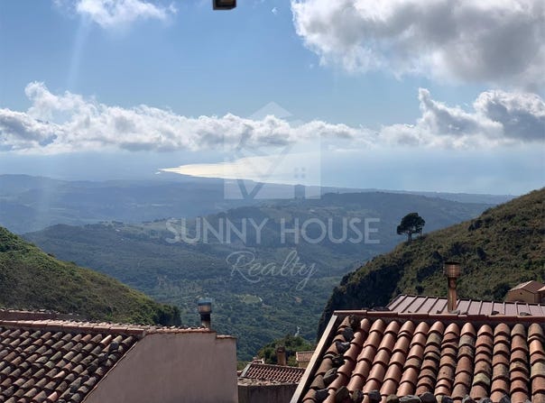 44 Via Carrozza, Gratteri, Sicily 90010