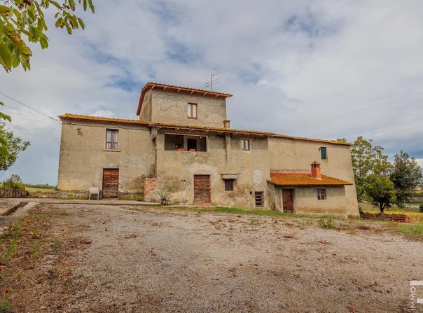 Lucignano, Tuscany 52046