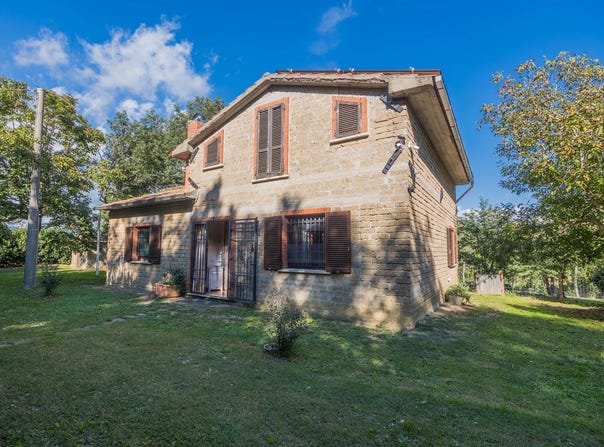 Semproniano, Tuscany 58055