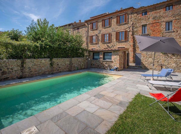 Sinalunga, Tuscany 53048