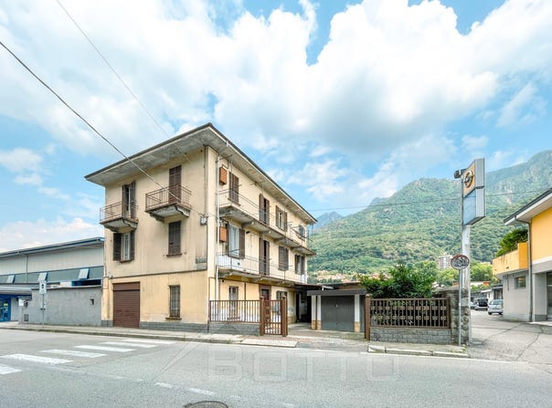 via 4 novembre 34, Omegna, Piedmont 28887