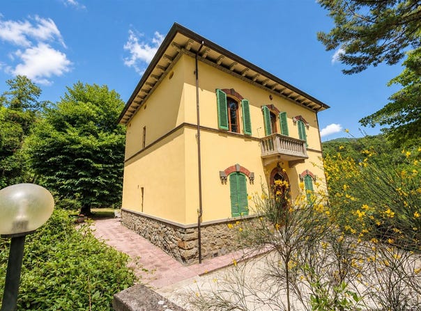 Arezzo, Tuscany 52100