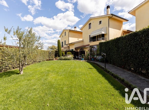 Crespina, Tuscany 56040
