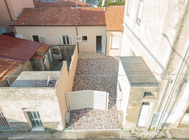 Cascina, Tuscany 56021