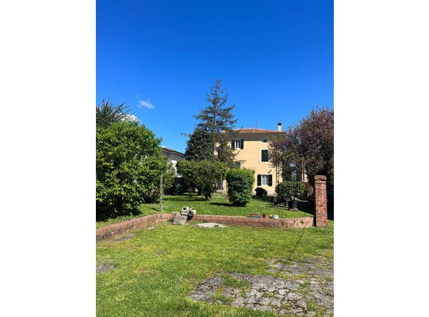 Lucca, Tuscany 55100