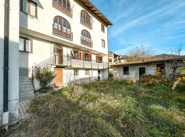 Varallo, Piedmont 13019