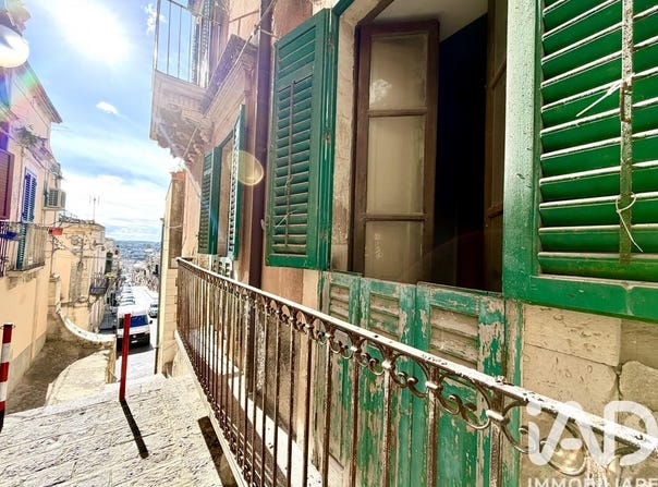 Noto, Sicily 96017