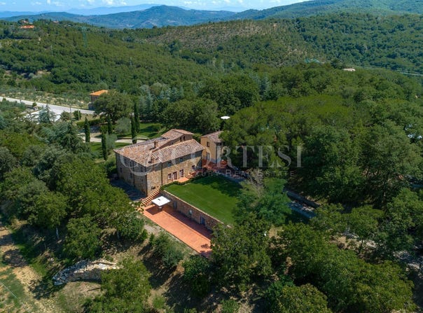 Bucine, Tuscany 52020