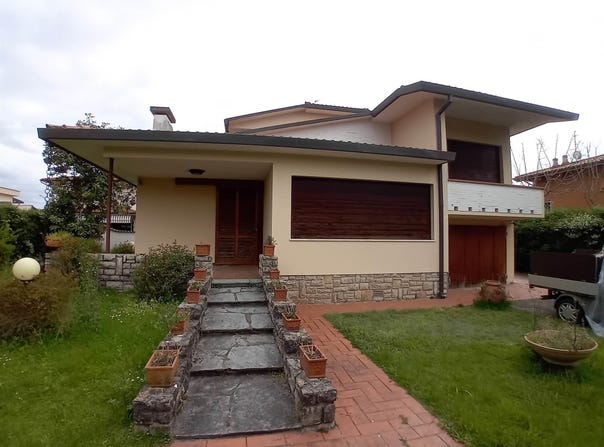 Pietrasanta, Tuscany 55045