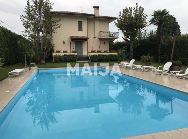 Forte dei Marmi, Tuscany 55042