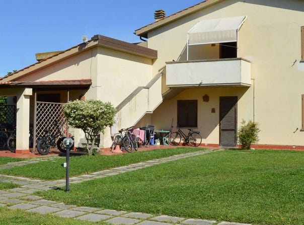 Cecina, Tuscany 57023