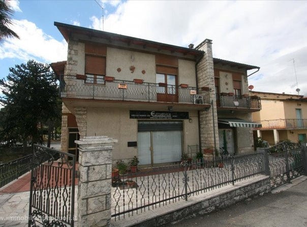 Bettolle, Tuscany 53048