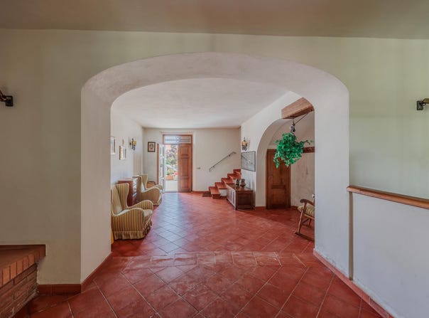Piazza Barbana, Murci, Tuscany 58054