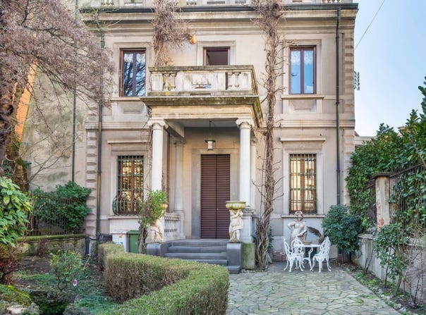 Milan, Lombardy 20121