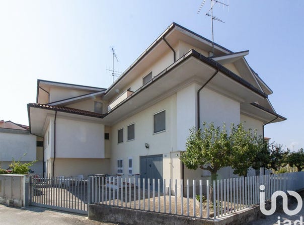Mosciano Sant'Angelo, Abruzzo 64023