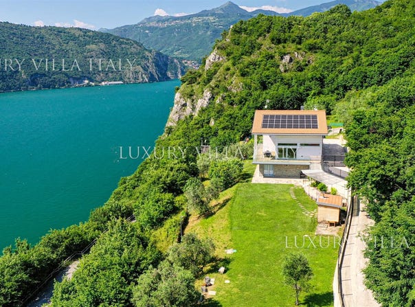 Marone, Lombardy 25054