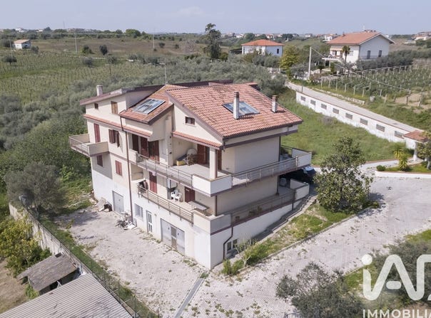Ortona Foro, Abruzzo 66026