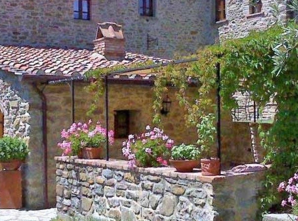 Cortona, Tuscany 52044