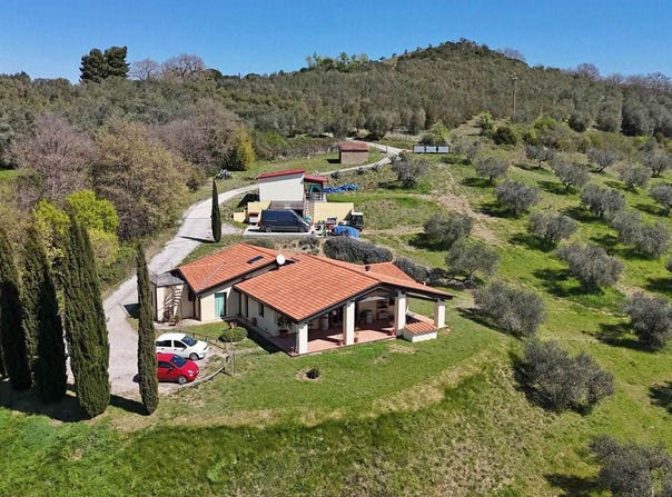 Cinigiano, Tuscany 58044