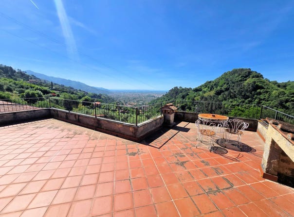 Pietrasanta, Tuscany 55045