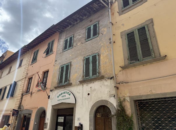 Via Roma, Castelfranco di Sotto, Tuscany 56022
