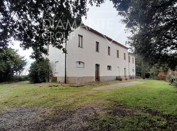 Pomarance, Tuscany 56044