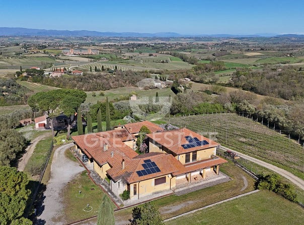 Montepulciano, Tuscany 53045