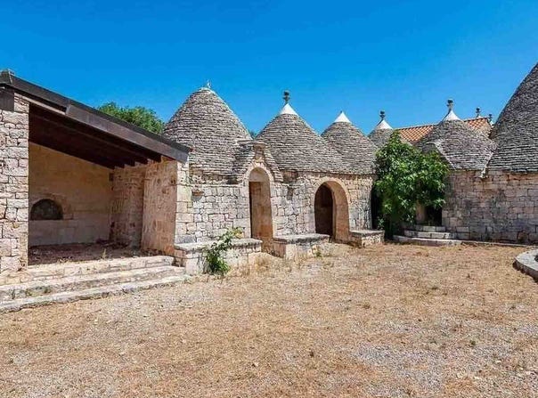 Monopoli, Apulia 70043