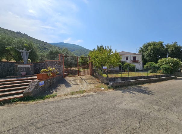 Collesano, Sicily 90016