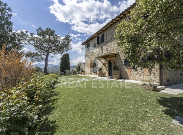 Chiusi, Tuscany 53043