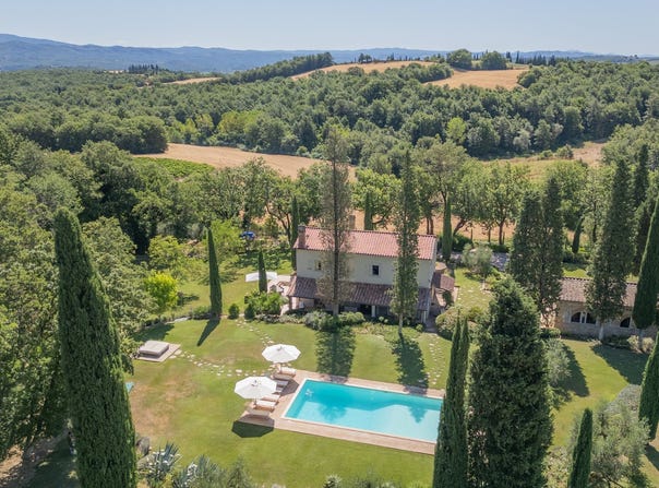 Cetona, Tuscany 53040