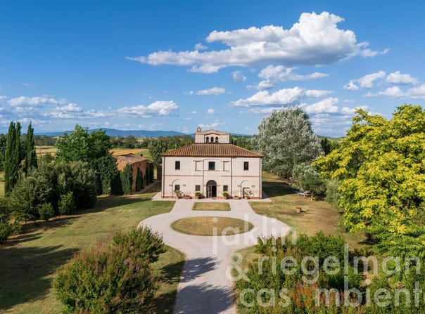 Montepulciano, Tuscany 53045