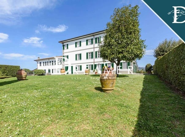 Lucca, Tuscany 55100