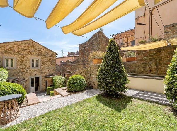Cortona, Tuscany 52044