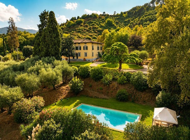 Lucca, Tuscany 55100