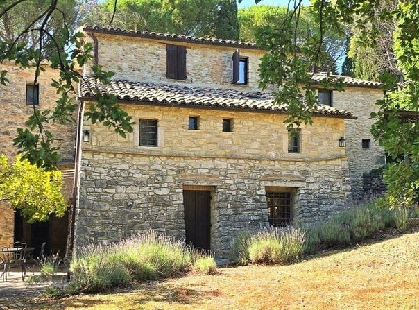 Basques, Umbria 05023