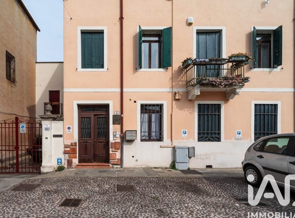 Padova, Venice 35127